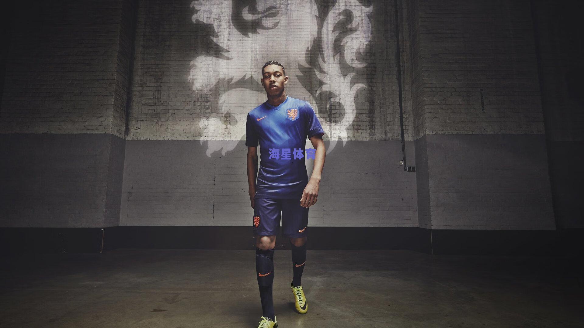 特尔施特根笑谈与巴萨关系，非常好，手术因确实有伤